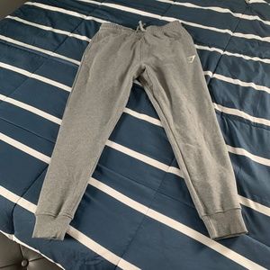 Gymshark Men's Crest Joggers Size Small Charcoal Gray